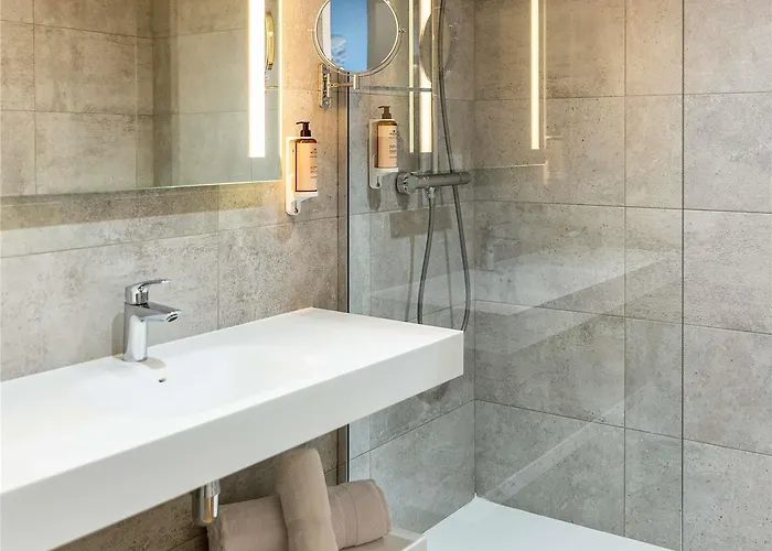 Mercure Toulouse Aeroport Hotel *